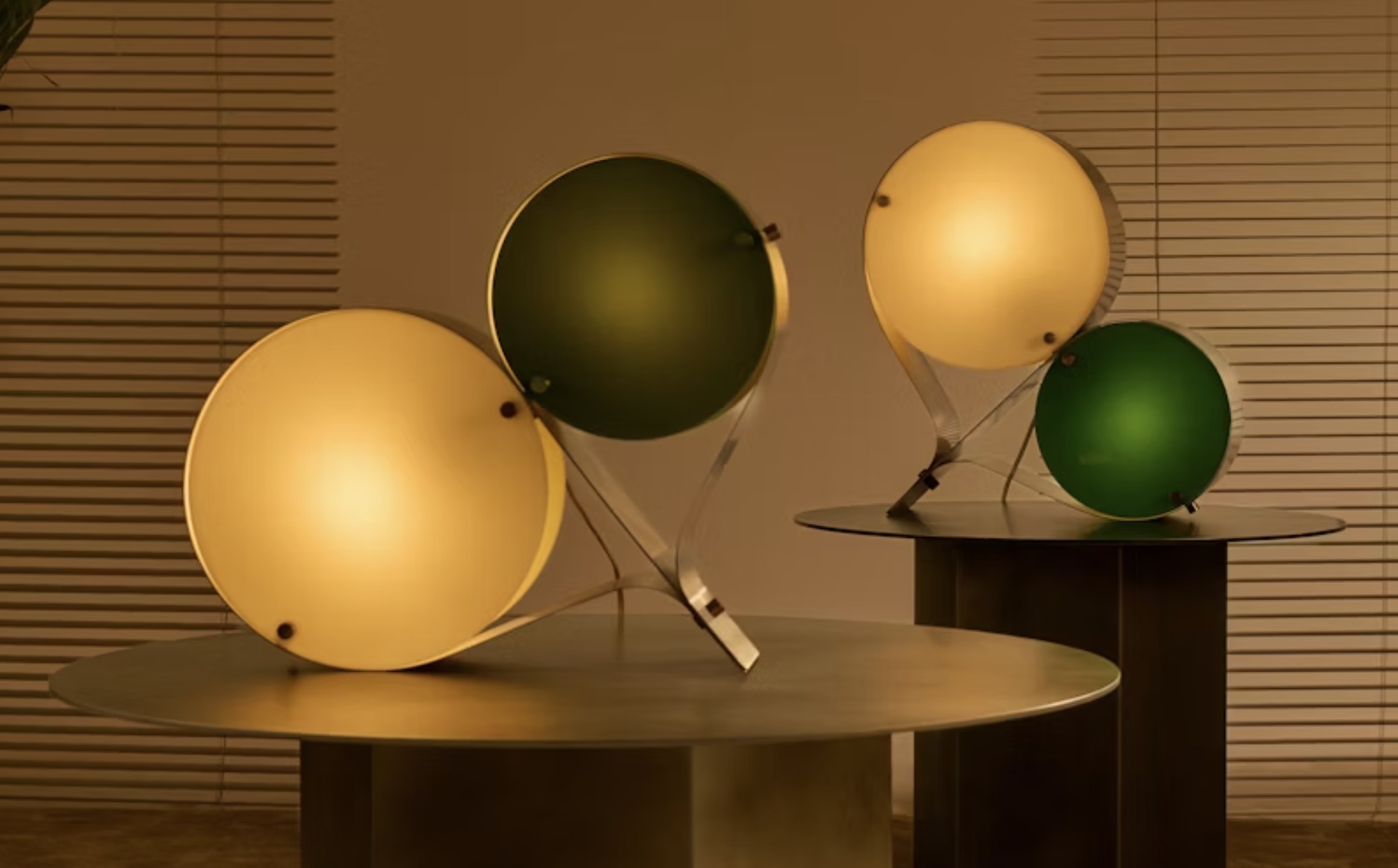 Gubi Coppia Table Lamp